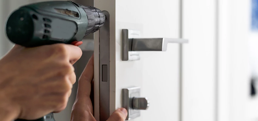 Locksmith For Lock Replacement Near Me in Costa Mesa, CA